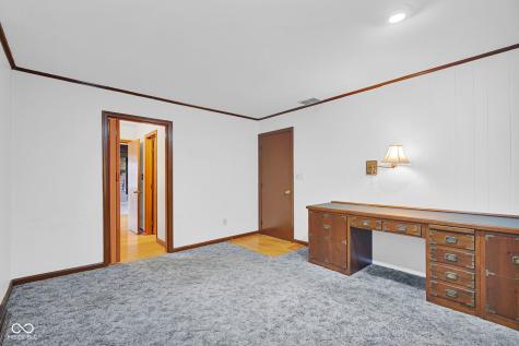 4540 Woodcrest Drive Columbus IN 47203