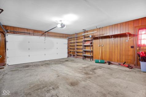 4540 Woodcrest Drive Columbus IN 47203