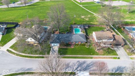 4540 Woodcrest Drive Columbus IN 47203