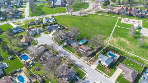 4540 Woodcrest Drive Columbus IN 47203