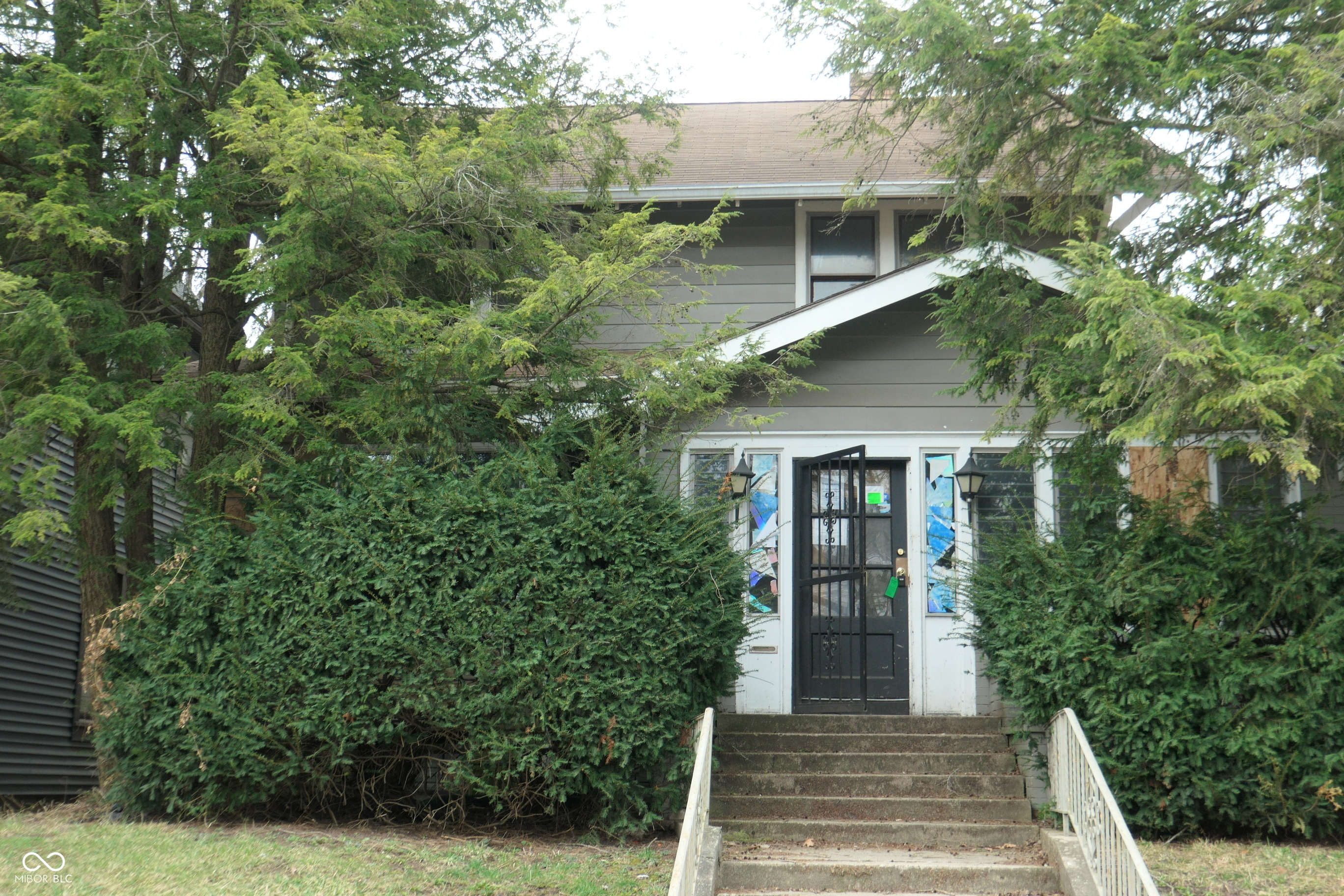 4925 E New York Street Indianapolis IN 46201