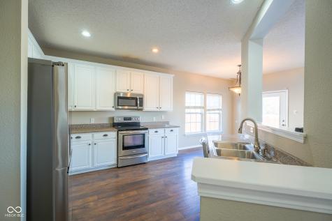 12548 Courage Crossing Fishers IN 46037