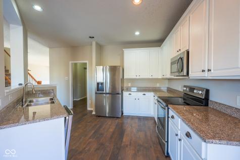 12548 Courage Crossing Fishers IN 46037