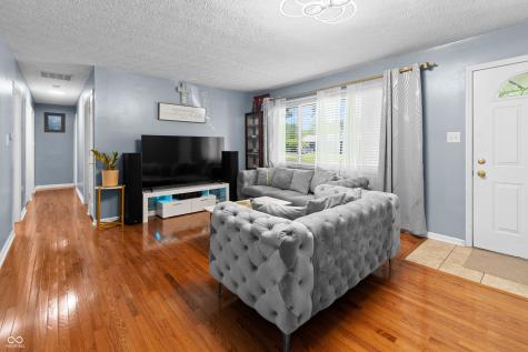 6838 Hi Vu Drive Indianapolis IN 46227