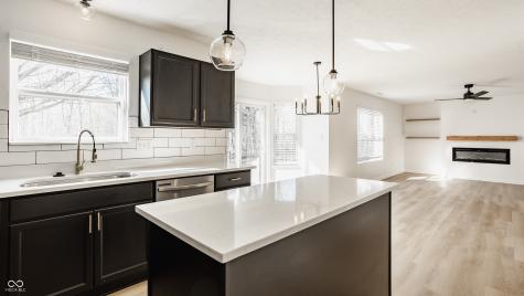 6365 W Oxford Lane Mccordsville IN 46055