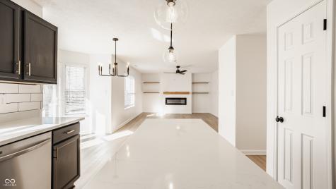 6365 W Oxford Lane Mccordsville IN 46055