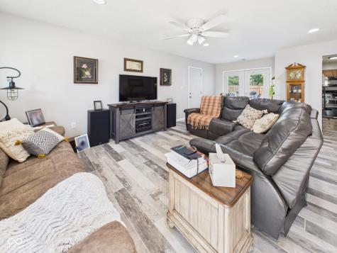 407 S Walnut Street New Castle IN 47362