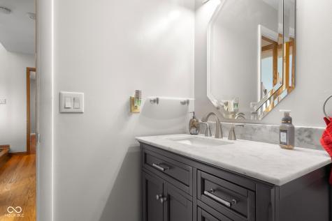 3830 Cove Road Columbus IN 47203