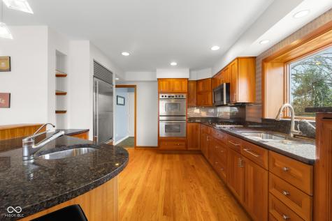 3830 Cove Road Columbus IN 47203