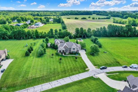 4217 Whitetail Woods Drive Bargersville IN 46106