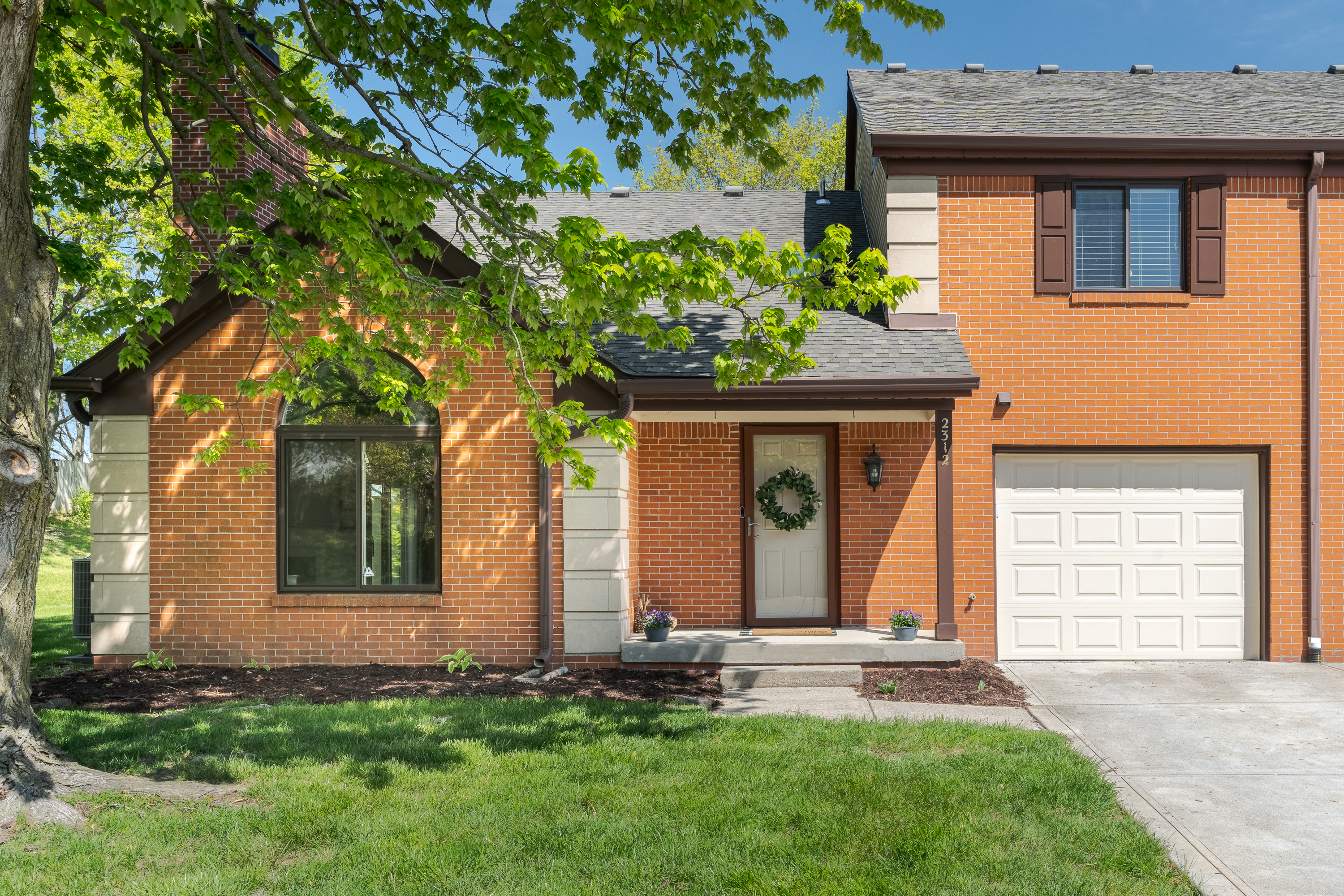 2312 Golden Oaks N Indianapolis IN 46260