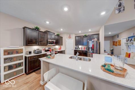 10119 Caprock Canyon Drive Indianapolis IN 46229