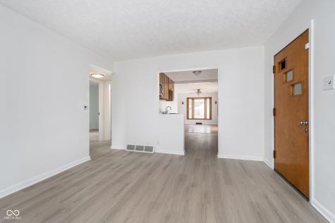 501 Manhattan Avenue Indianapolis IN 46241