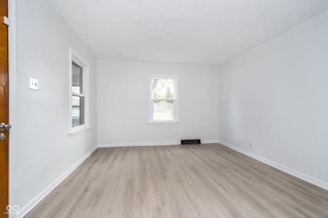 501 Manhattan Avenue Indianapolis IN 46241