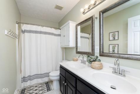12581 Brookhaven Drive Fishers IN 46037