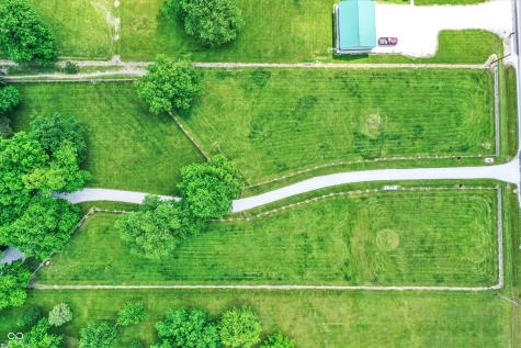 10910 W Us Highway 40 Charlottesville IN 46117