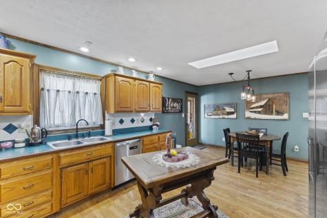 10910 W Us Highway 40 Charlottesville IN 46117