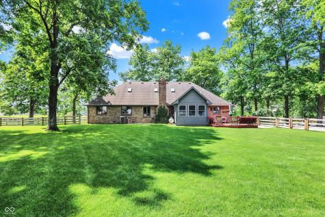 10910 W Us Highway 40 Charlottesville IN 46117