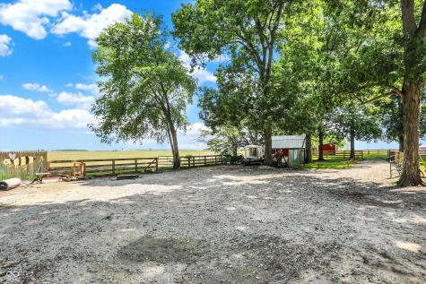 10910 W Us Highway 40 Charlottesville IN 46117