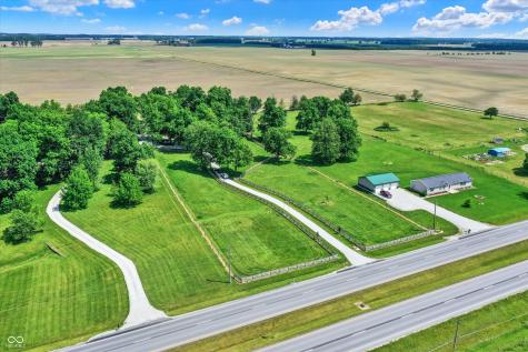 10910 W Us Highway 40 Charlottesville IN 46117