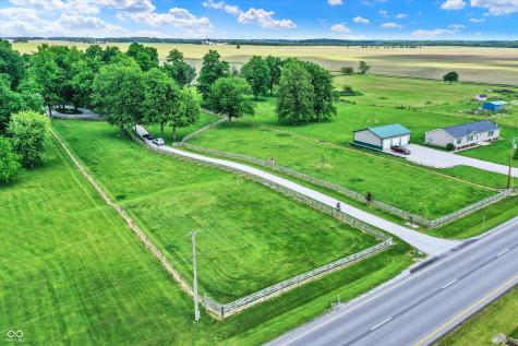 10910 W Us Highway 40 Charlottesville IN 46117