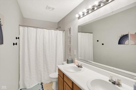 241 Green Meadow Drive Indianapolis IN 46229