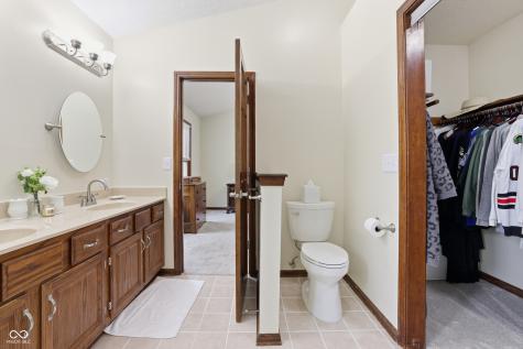 1003 Saratoga Circle Carmel IN 46280