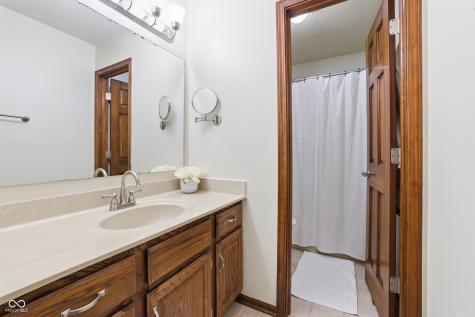 1003 Saratoga Circle Carmel IN 46280