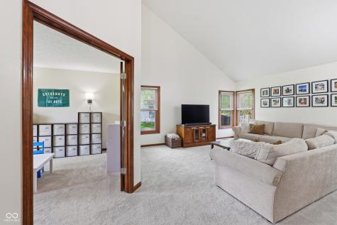 1003 Saratoga Circle Carmel IN 46280
