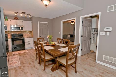 5816 Spring Oaks Way Indianapolis IN 46237