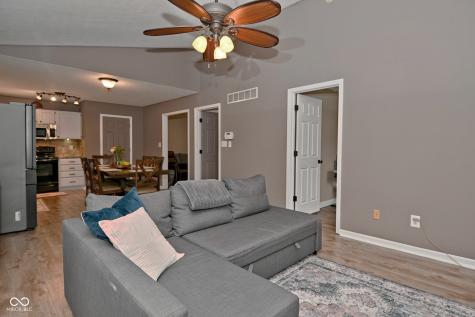 5816 Spring Oaks Way Indianapolis IN 46237