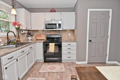 5816 Spring Oaks Way Indianapolis IN 46237