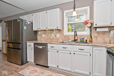 5816 Spring Oaks Way Indianapolis IN 46237