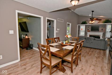 5816 Spring Oaks Way Indianapolis IN 46237