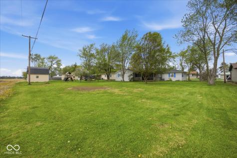 1225 E Hazelwood Street S Shelbyville IN 46176