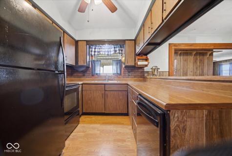 1225 E Hazelwood Street S Shelbyville IN 46176