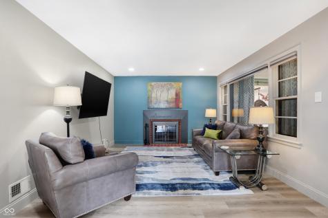 2249 Kessler Boulevard E Drive Indianapolis IN 46220