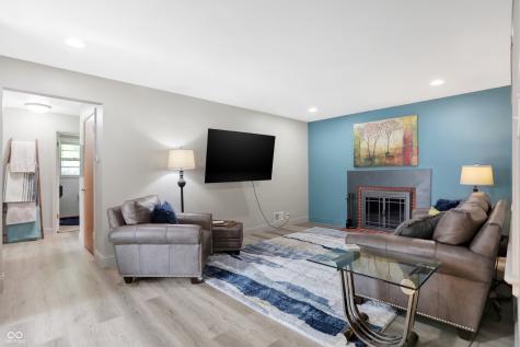 2249 Kessler Boulevard E Drive Indianapolis IN 46220