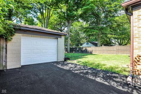 2249 Kessler Boulevard E Drive Indianapolis IN 46220