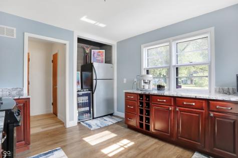 2249 Kessler Boulevard E Drive Indianapolis IN 46220
