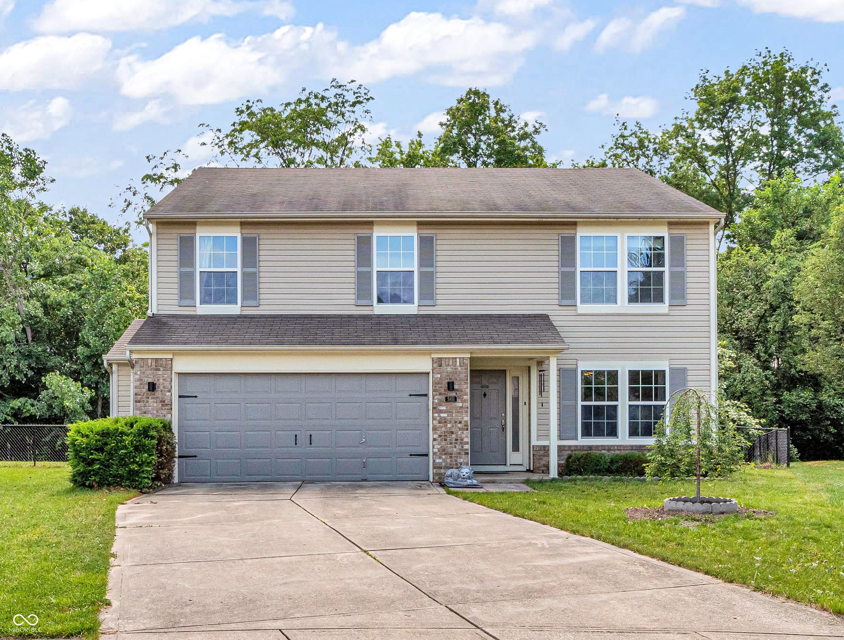 5851 Long Ridge Place Indianapolis IN 46221