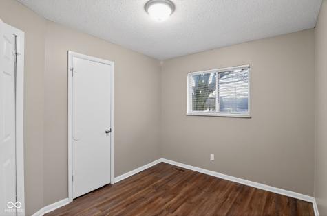 4909 Hyperion Court Indianapolis IN 46203