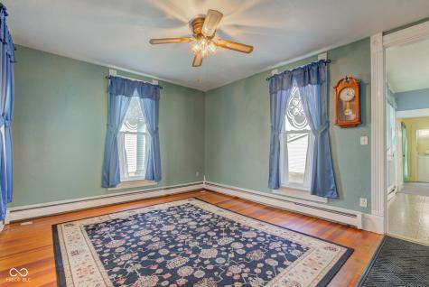 211 S Independence Street Windfall IN 46076