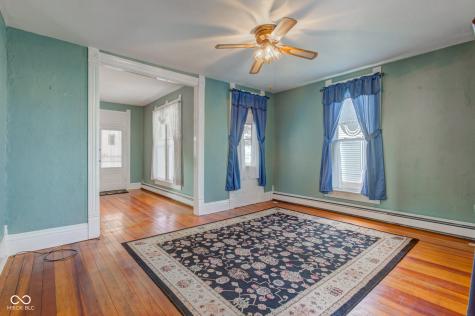 211 S Independence Street Windfall IN 46076