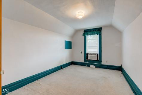 211 S Independence Street Windfall IN 46076