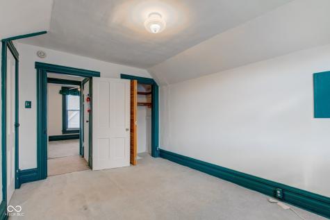 211 S Independence Street Windfall IN 46076