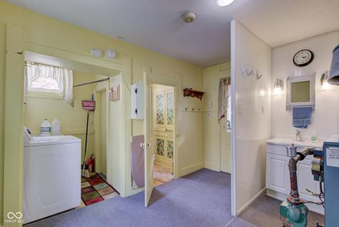 211 S Independence Street Windfall IN 46076