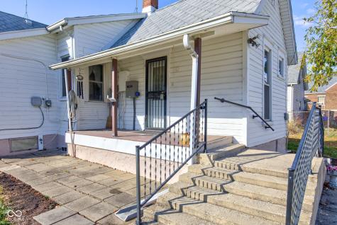 211 S Independence Street Windfall IN 46076