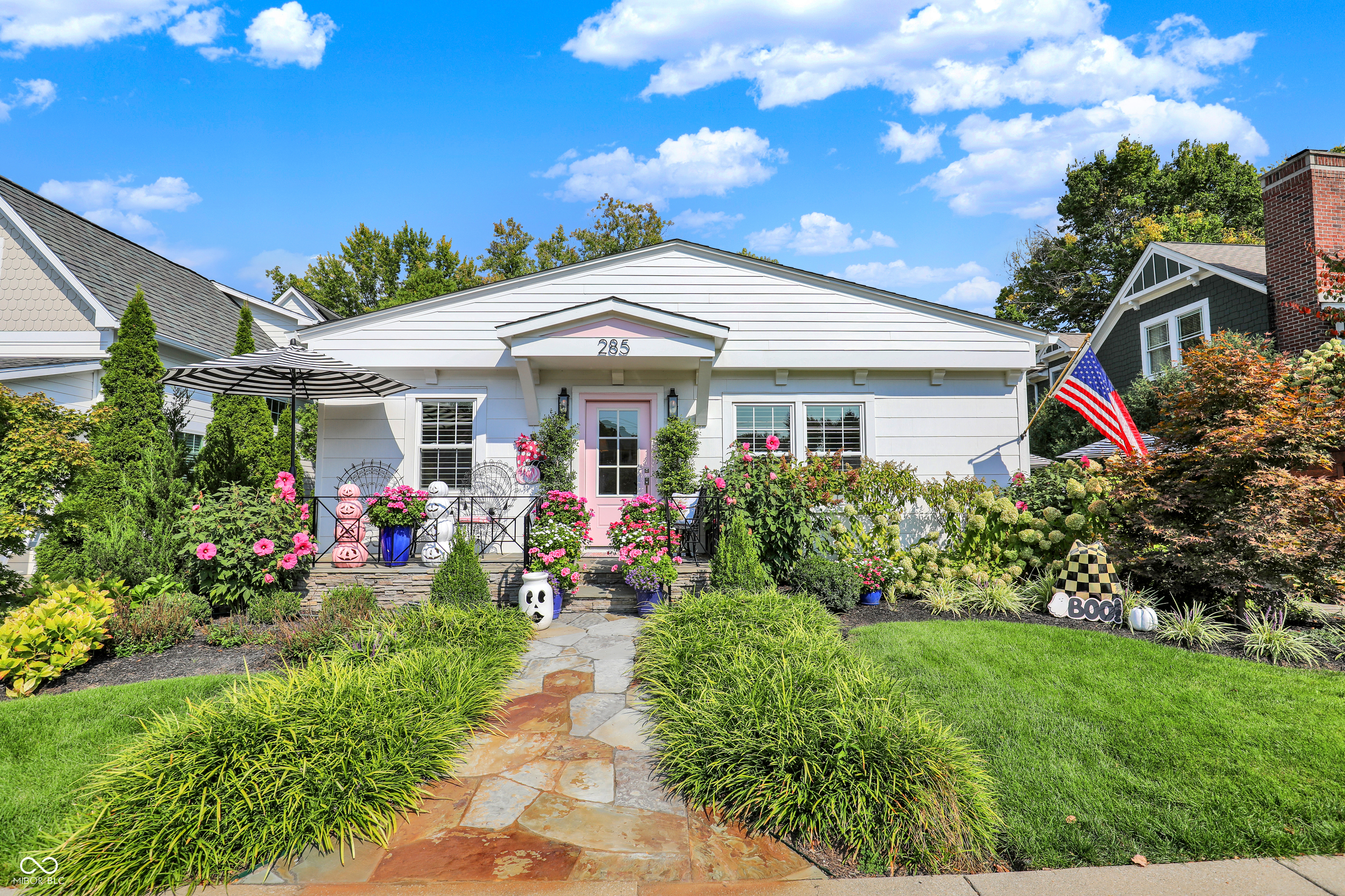 285 N Main Street Zionsville IN 46077