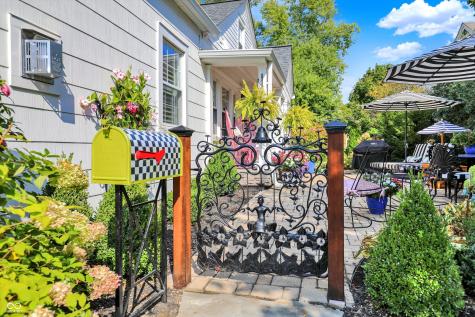 285 N Main Street Zionsville IN 46077